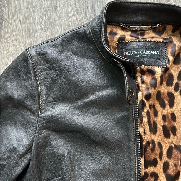 Dolce & Gabbana Black Leather Jacket with Leopard Print Lining - Picture 14 of 16